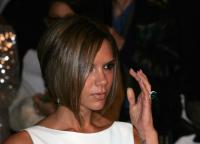 Prerjet më të mira të flokëve të Victoria Beckham: ikona e stilit vendos tonin